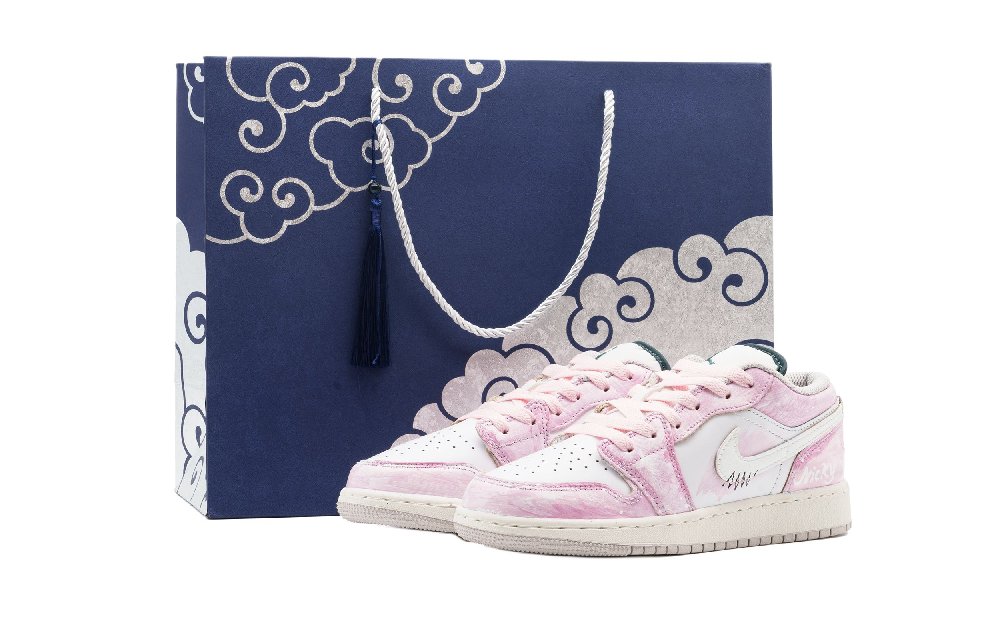 Jordan Air Jordan 1 Cushioning, Wear Resistant Low Top Vintage Basketball Shoes Unisex Pink