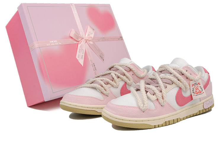 Nike Dunk Low RISK Bear Sweetheart Slip-Resistant Cushioning Wear-Resistant Low-Top Skateboard Shoes Women's Pink White