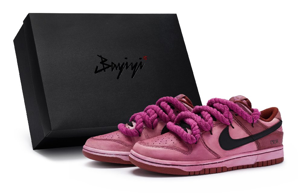 Nike Dunk 811 Manufacture, Hospital Girl, Special Shoe Box Low Top Skateboard Shoes Women's Pink Black
