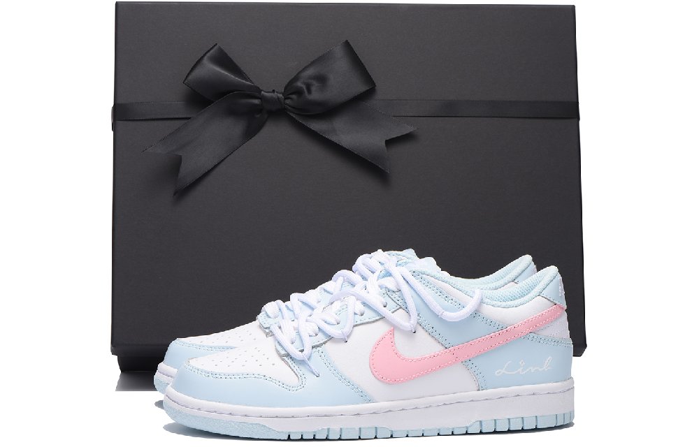 Nike Dunk Skateboard Shoes Women's Low-Top Blue Pink