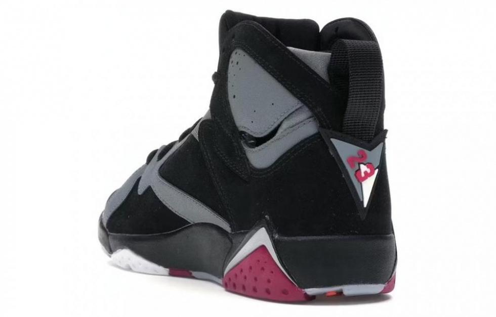 Jordan Air Jordan 7 Retro Sport Fuschia GS купить в интернет-магазине Yoocart с быстрой доставкой по России.