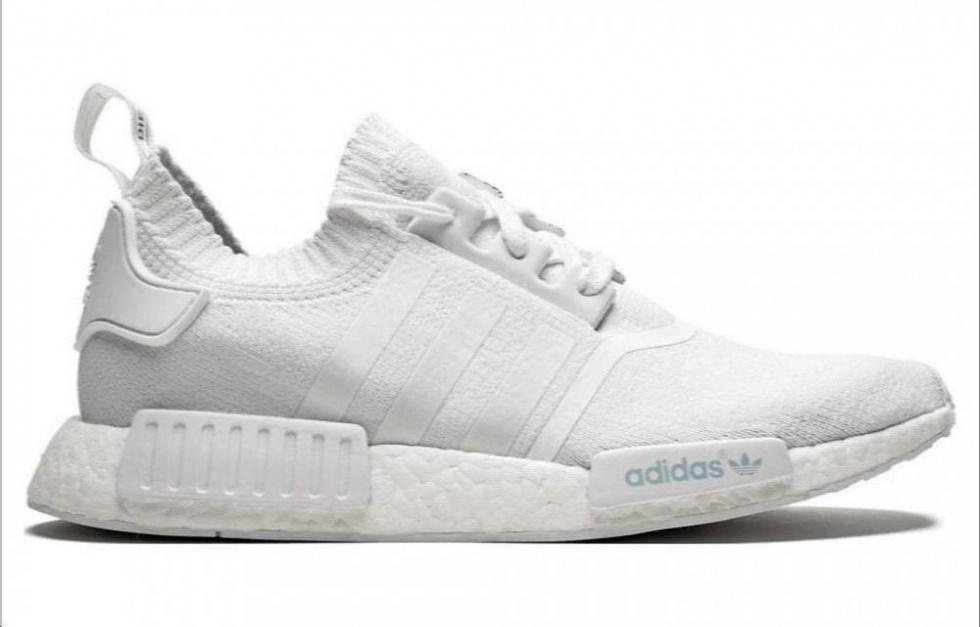 Adidas Nmd R1 Primeknit Triple White купить в интернет-магазине Yoocart с быстрой доставкой по России.