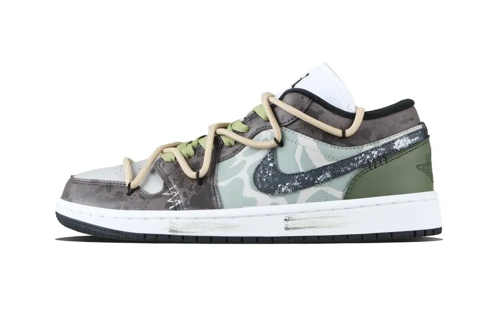 Jordan Air Jordan 1 Camouflage Wasteland Low top Skateboard Shoes Unisex Army Green
