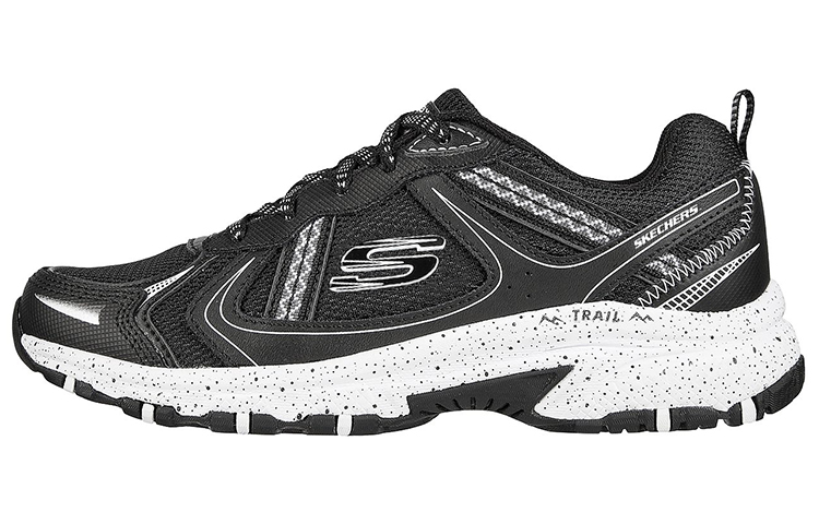 Skechers Hillcrest Vast Adventure Low Top Running Shoes Women's Black White