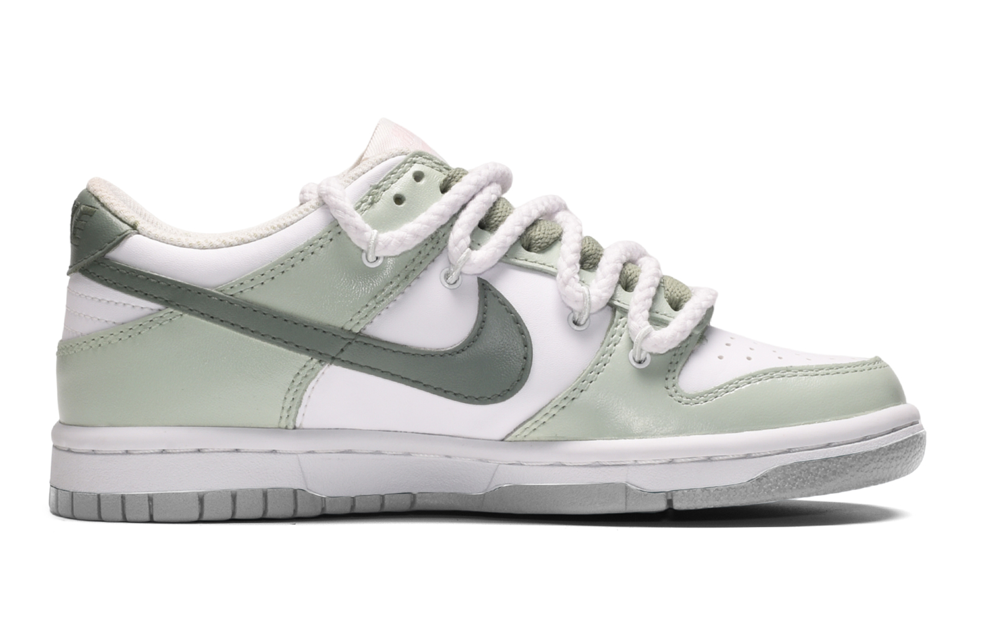 Nike Dunk Skateboard Shoes Women's Low-Top White/Green купить в интернет-магазине Yoocart с быстрой доставкой по России.