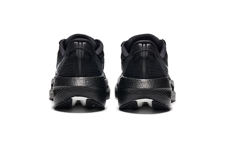 saucony Women's Triumph 21 'Triple Black' купить в интернет-магазине Yoocart с быстрой доставкой по России.
