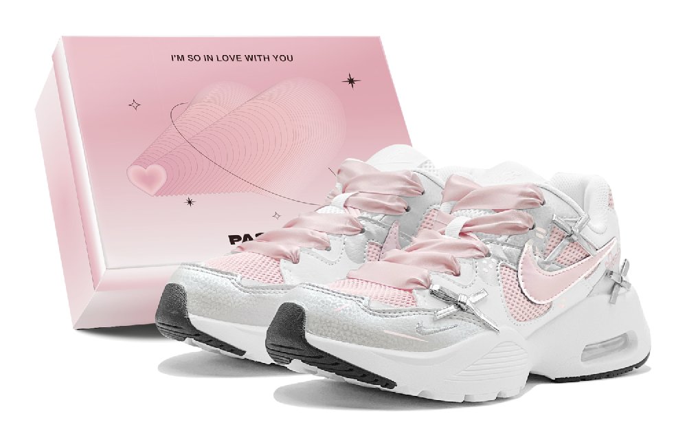 Nike Air Max Fusion Abrasion Resistant Coverage Low Top Running Shoes Women's Silver Pink White
