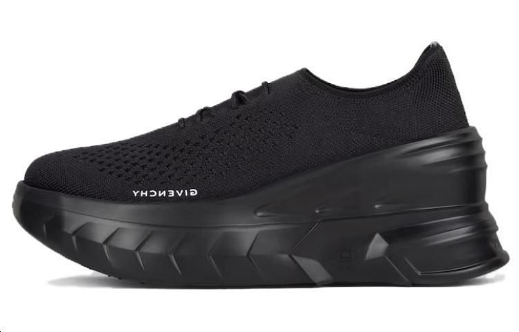 Givenchy Low top Casual Shoes Women's Black
