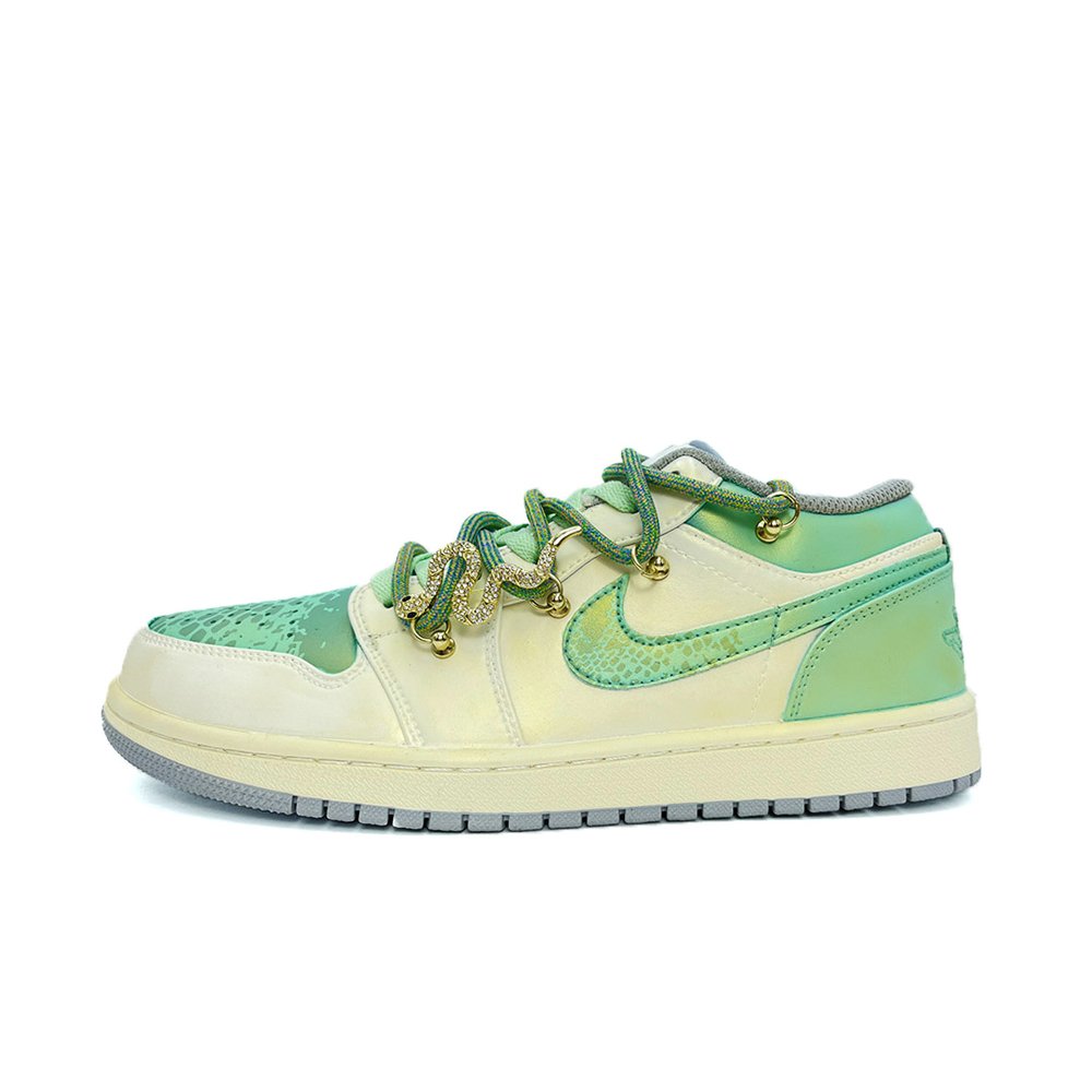 Jordan AJ1 Anti-Slip Wear-Resistant Low-Top Vintage Basketball Shoes Men's Cyan White