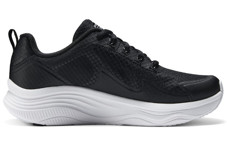Skechers Sport D'Lu Low Top Casual Shoes Women's Black White купить в интернет-магазине Yoocart с быстрой доставкой по России.