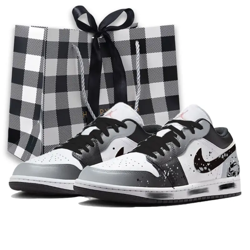 Jordan Air Jordan 1 Vintage Basketball Shoes Men's Low top Black White Gray