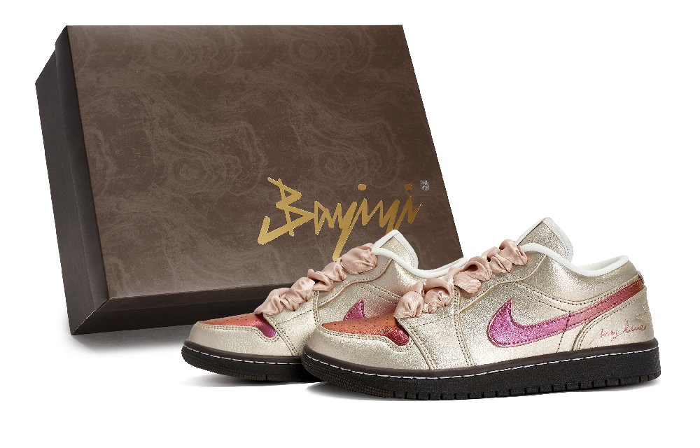 JORDAN Air Jordan 1 Vintage Basketball Shoes Women's Low top Champagne Pink/Gold