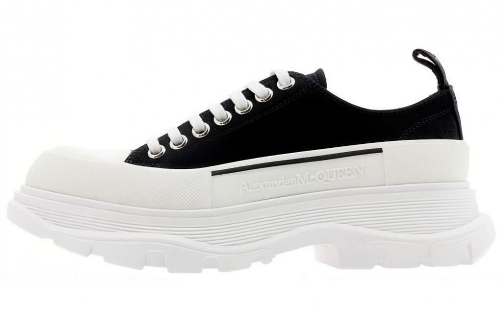 Alexander McQueen Tread Slick Low Lace Up 'Black White' Women's