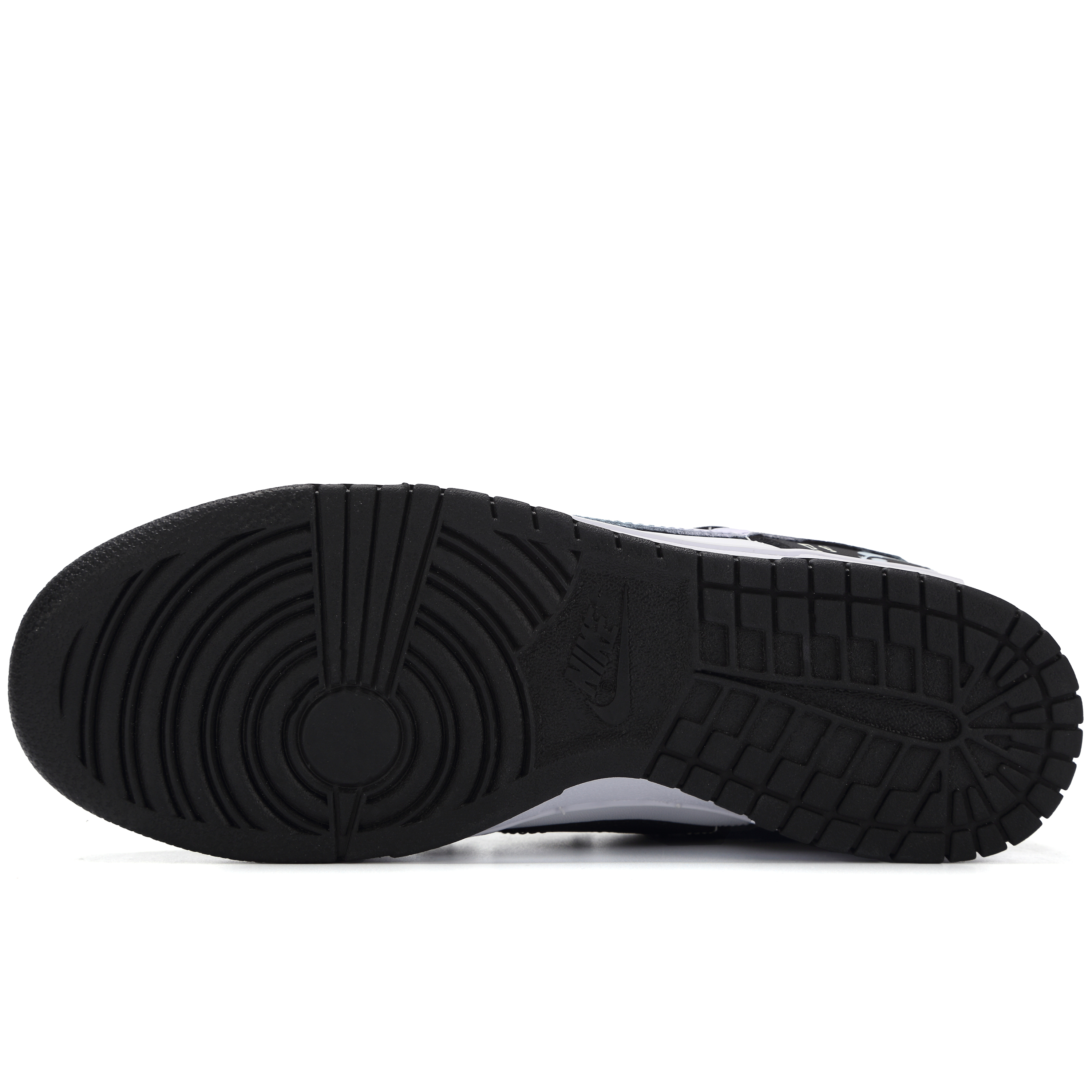 Nike Dunk Raging Bearbrick Abrasion Resistant Low Top Skateboard Shoes Men's Black Blue купить в интернет-магазине Yoocart с быстрой доставкой по России.