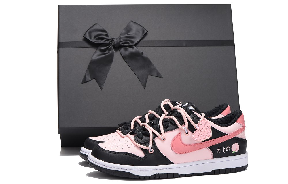 Nike Dunk Low Low-Top Skateboard Shoes GS Black Pink