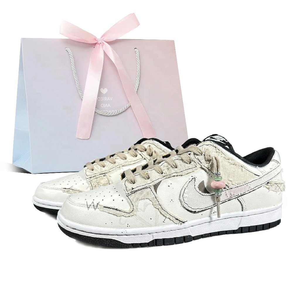 Nike Dunk Low Top Skateboard Shoes Men's Ecru