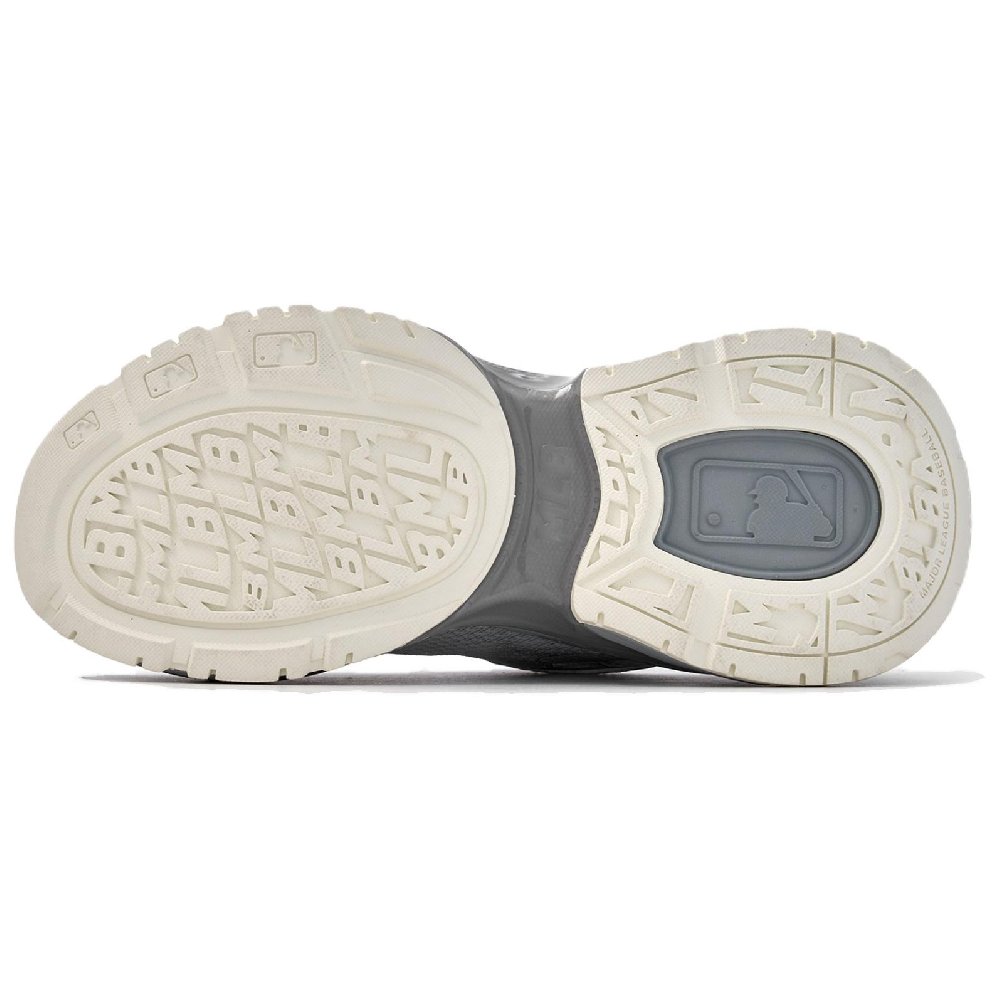 MLB New York Yankees Abrasion Resistant Breathable Cushioning Slip Resistant Low Top Running Shoes Unisex Dark Silver