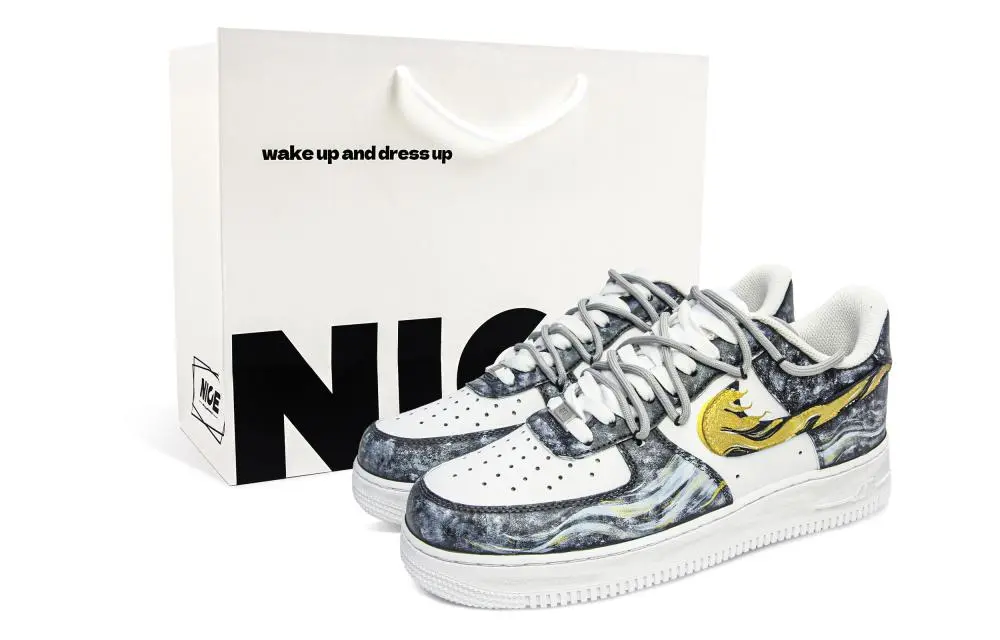 Nike Air Force 1 Abrasion Resistant Low Top Skateboard Shoes Unisex Black Gold