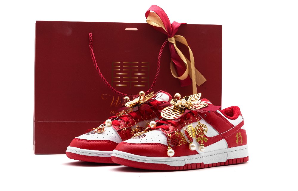 Nike Dunk Abrasion Resistant Low Top Skateboard Shoes Unisex Red White