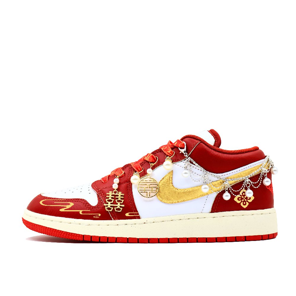 Jordan Air Jordan 1 Vintage Basketball Shoes Women's Low top Gold