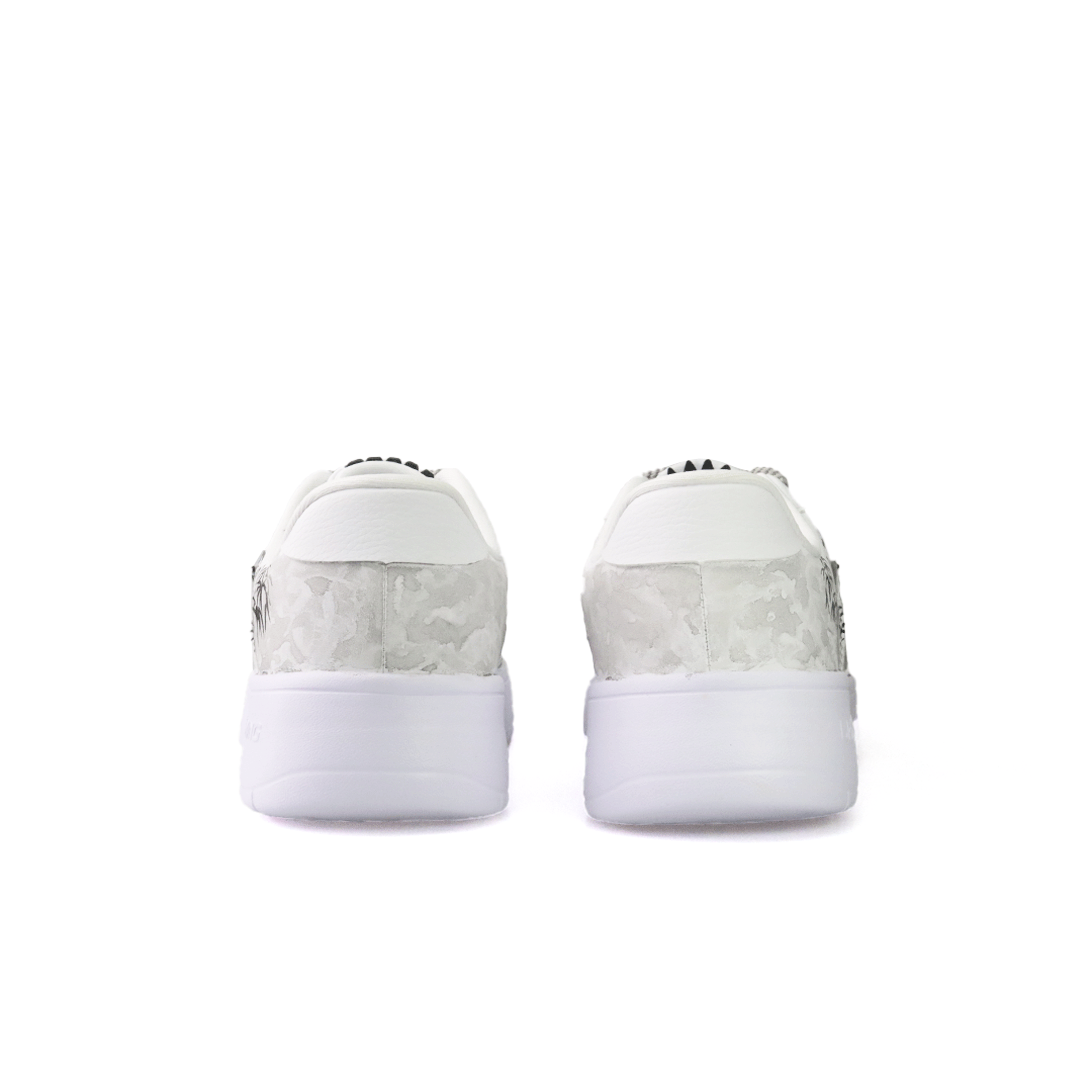 LiNing Pontoon Boats Slip Resistant, Abrasion Resistant, Breathable Low top Skateboard Shoes Unisex Black White купить в интернет-магазине Yoocart с быстрой доставкой по России.