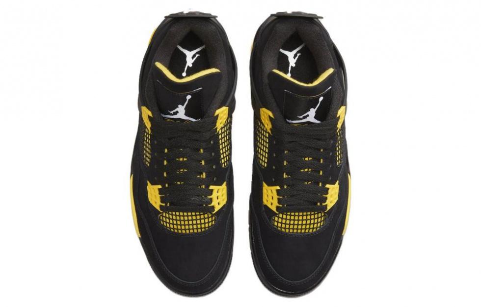 Jordan 4 Retro Thunder 2023 купить в интернет-магазине Yoocart с быстрой доставкой по России.