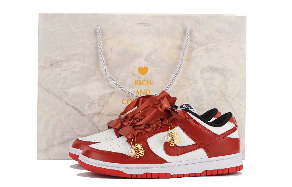 Nike Dunk Slip-Resistant Cushioning Wear-Resistant Low-Top Skateboard Shoes Unisex True Red
