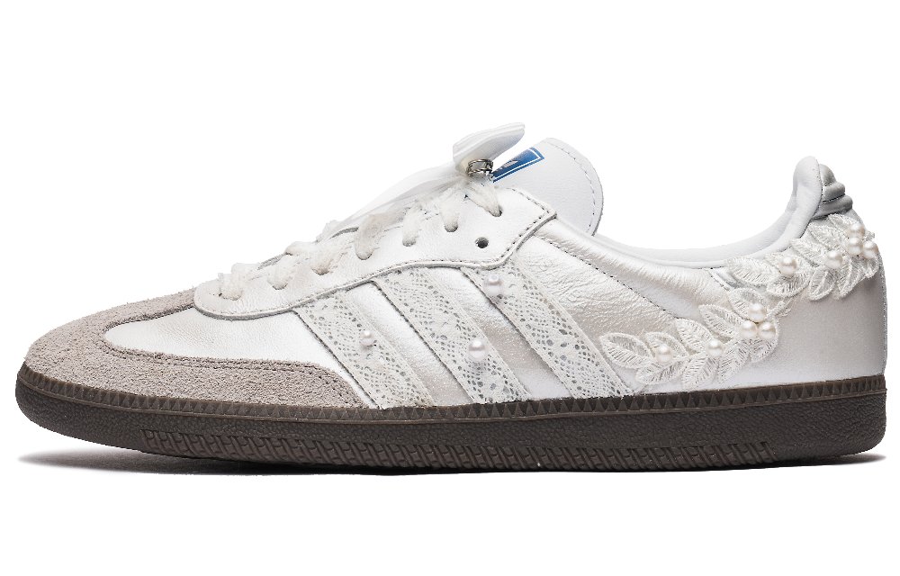 Adidas Originals Samba Low-Top Skateboard Shoes Women's Silver