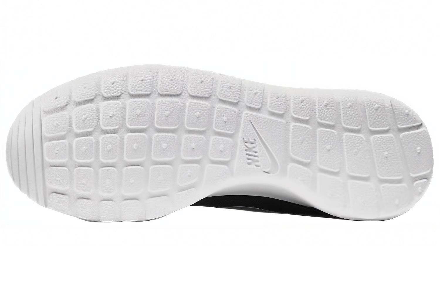 Nike Roshe One Black/Metallic Platinum White Women's купить в интернет-магазине Yoocart с быстрой доставкой по России.