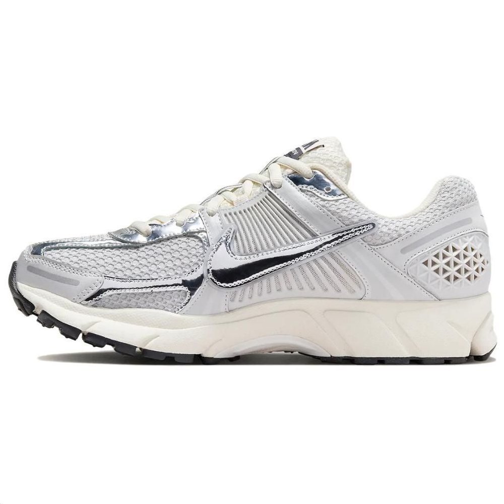 Nike Zoom Vomero 5 Chrome