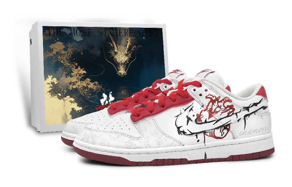 Nike Dunk Anti-Slip And Wear-Resistant Lightweight Low-Top Skateboard Shoes Women's White Red