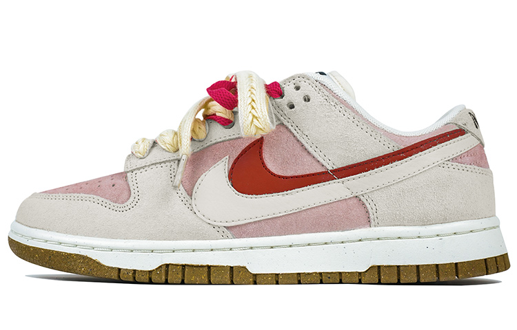 Nike Dunk Low Se K999 Low Top Skateboard Shoes Women's Gray White Pink купить в интернет-магазине Yoocart с быстрой доставкой по России.