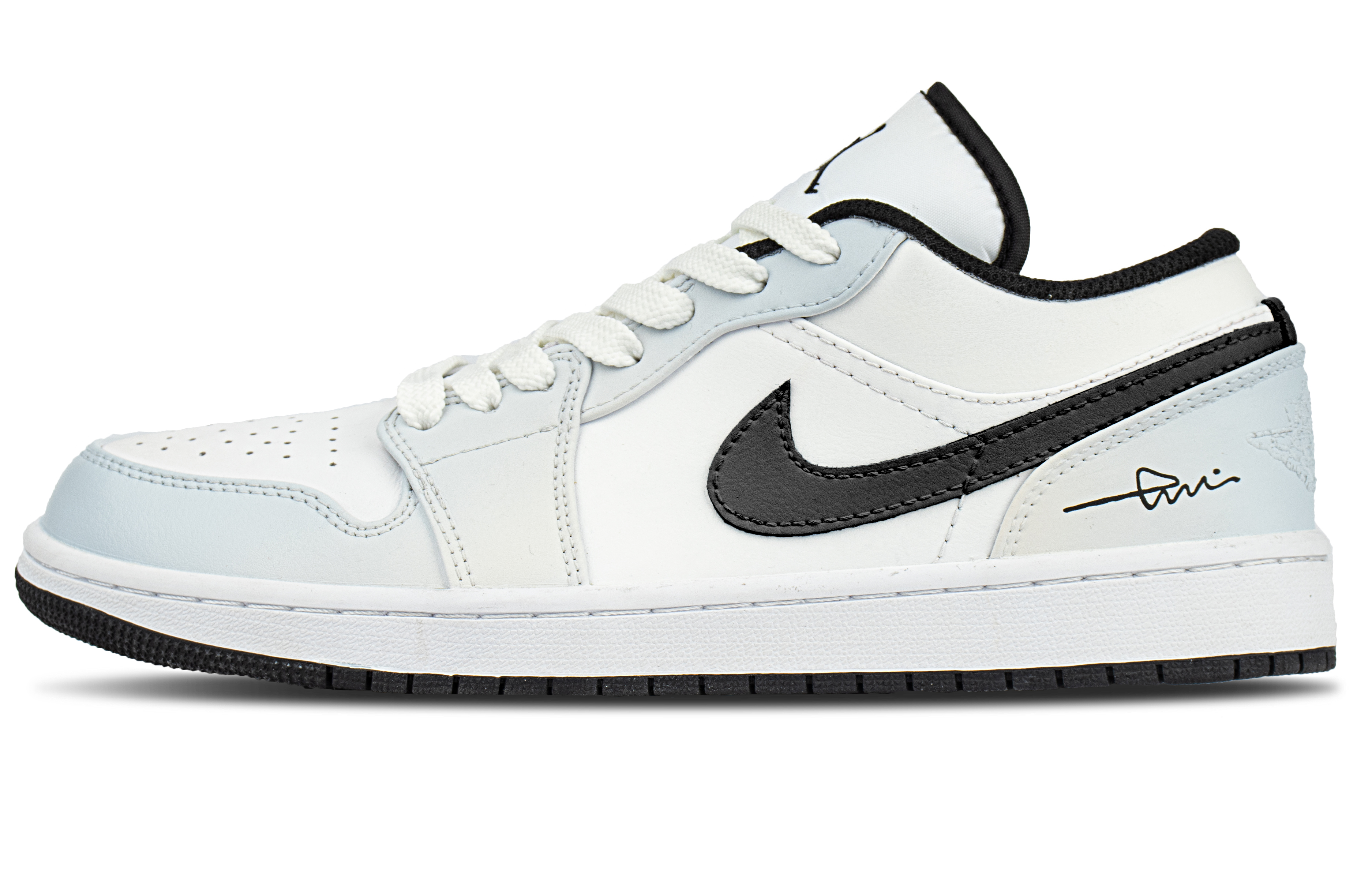 Jordan Air Jordan 1 Abrasion Resistant Low top Vintage Basketball Shoes Unisex Light Blue