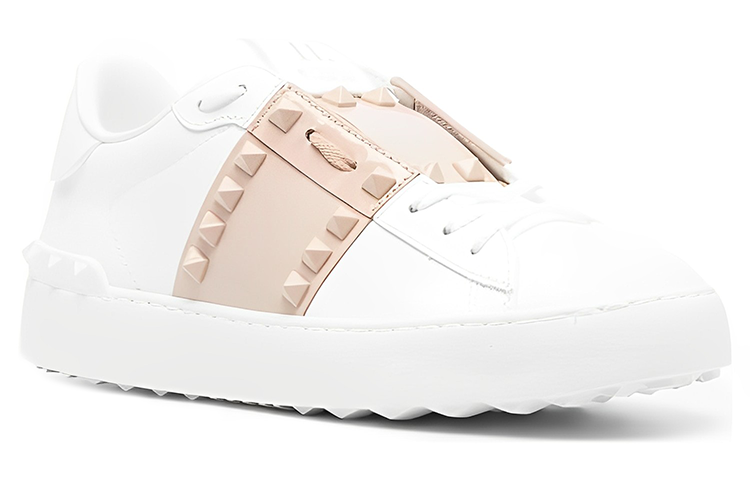Valentino ROCKSTUD UNTITLED GARAVANI Low Top Skateboard Shoes Women's White