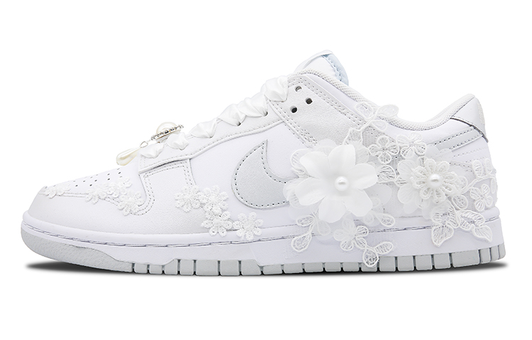 Nike Dunk Slip-Resistant Cushioning Low-Top Skateboard Shoes Women's Silver White