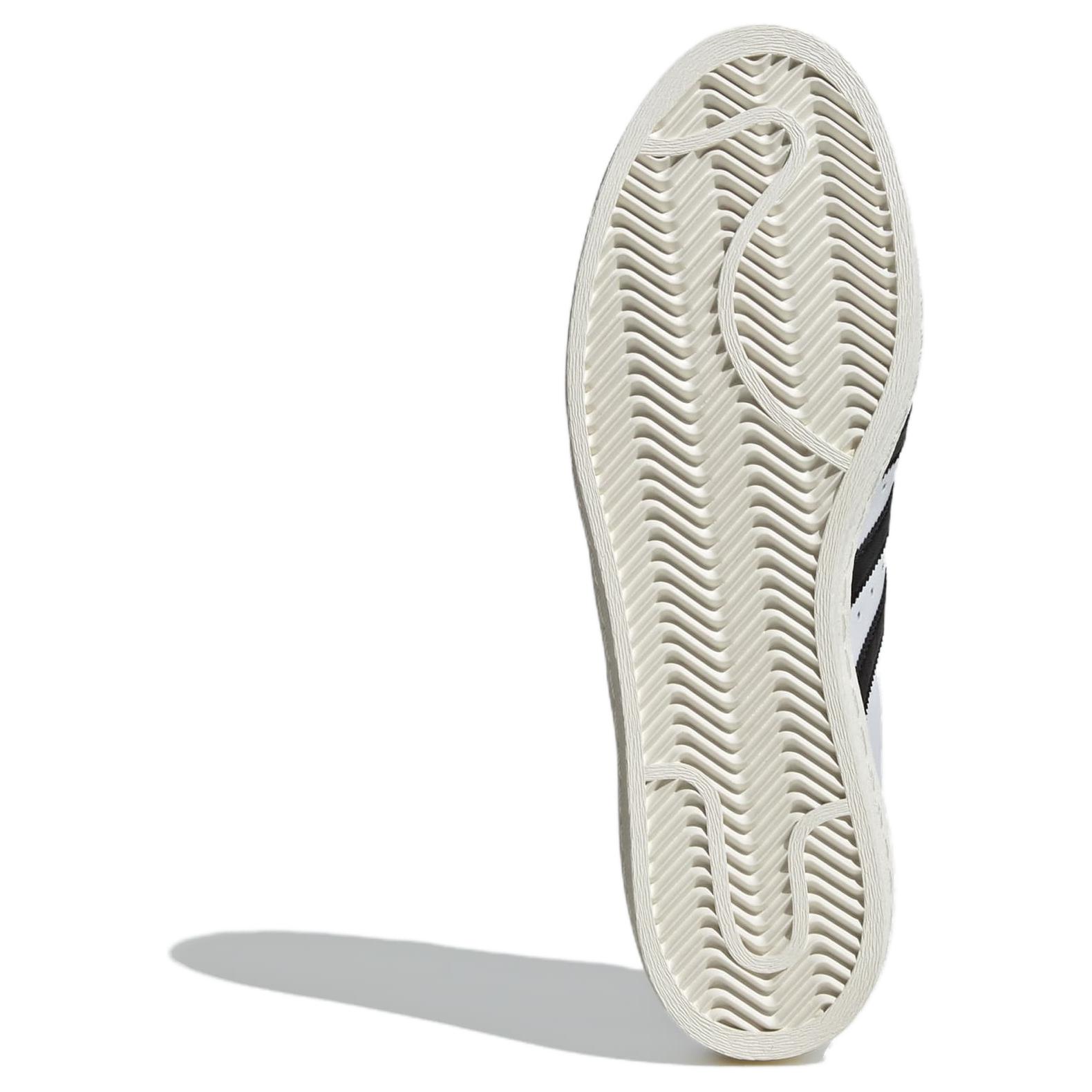 Adidas Superstar 82 White Core Black купить в интернет-магазине Yoocart с быстрой доставкой по России.