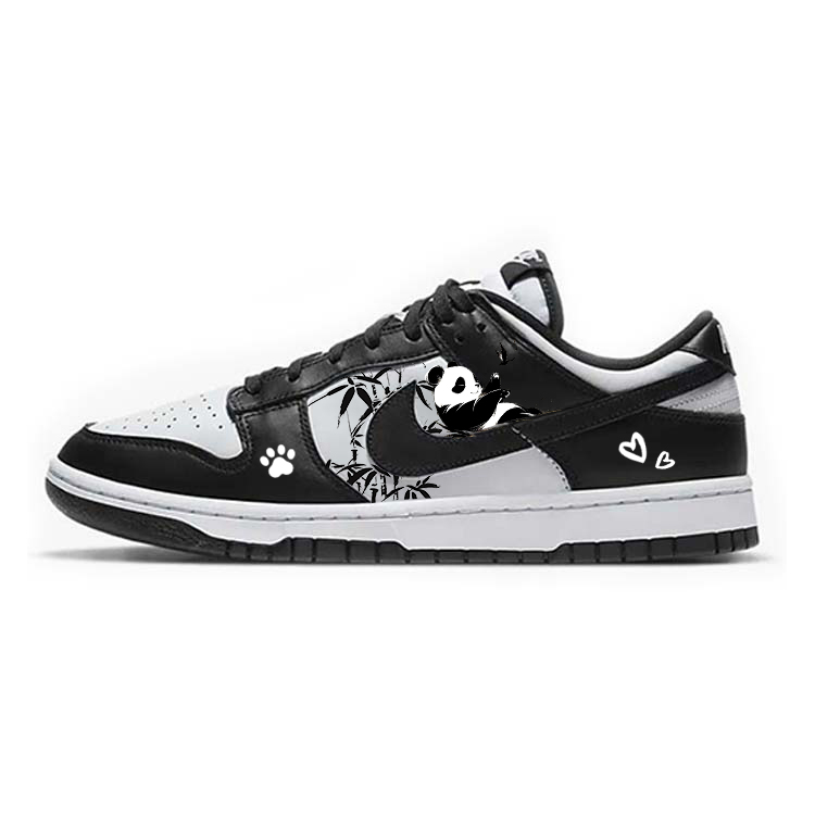 Nike Dunk Slip Resistant, Abrasion Resistant, Waterproof Low Top Skateboard Shoes Women's Black White