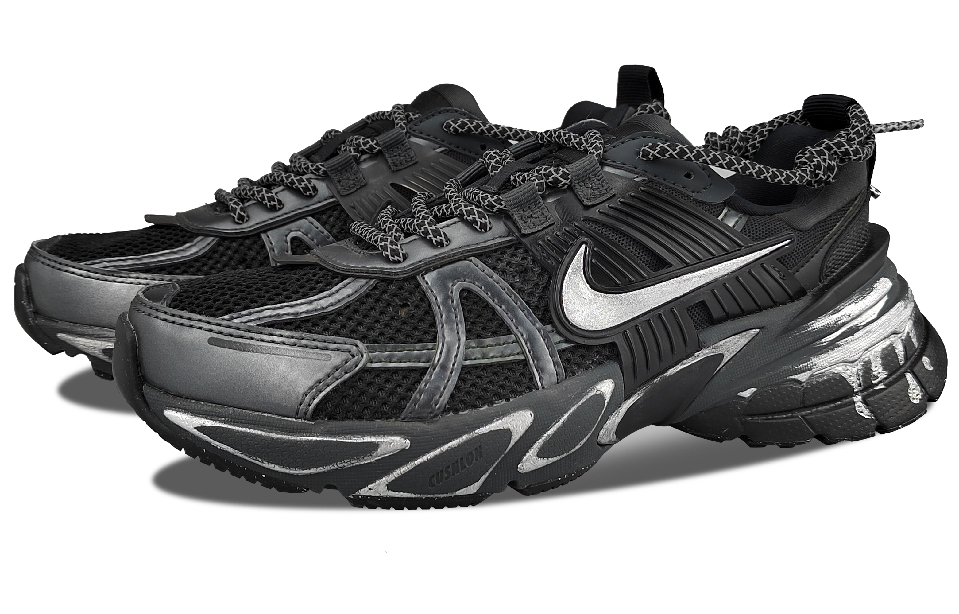 Nike V2K Run Low-Top Casual Running Shoes Women's Silver Black купить в интернет-магазине Yoocart с быстрой доставкой по России.
