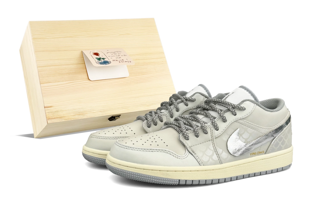Jordan Air Jordan 1 Low top Vintage Basketball Shoes Men's Silver Gray
