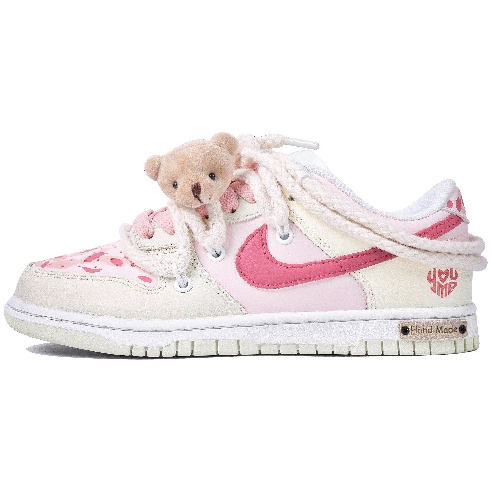 Nike Dunk Low Slip Resistant, Abrasion Resistant, Lightweight Low Top Skateboard Shoes GS Beige Pink