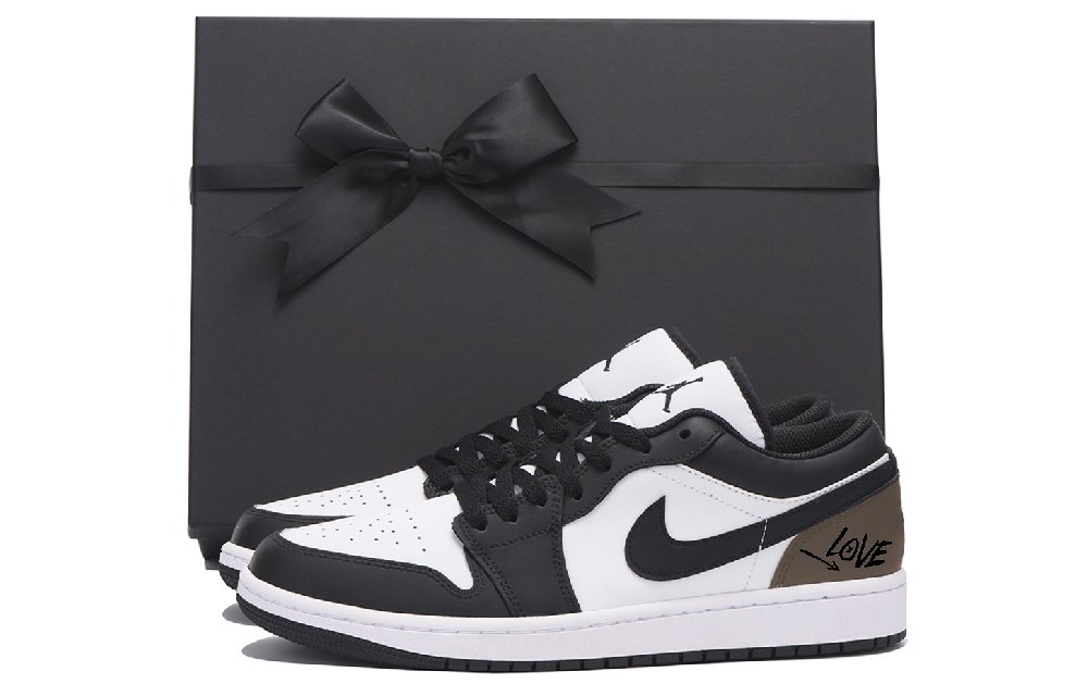 Jordan Air Jordan 1 Anti-Slip Wear-Resistant Low-Top Vintage Basketball Shoes Men's Black Brown