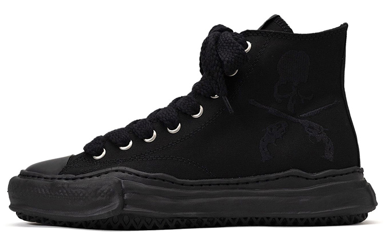 Mastermind JAPAN X Roar x MIHARA YASUHIRO Peterson Stylish Skateboarding Shoes Unisex Black