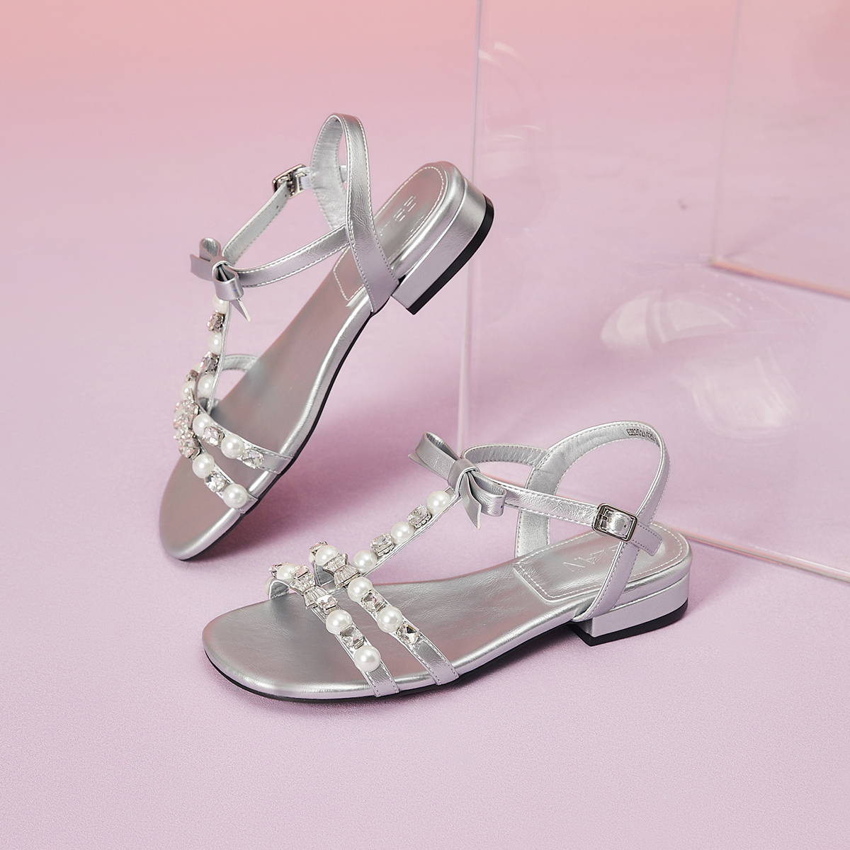 EBLAN One Strap Sandals Women's купить в интернет-магазине Yoocart с быстрой доставкой по России.