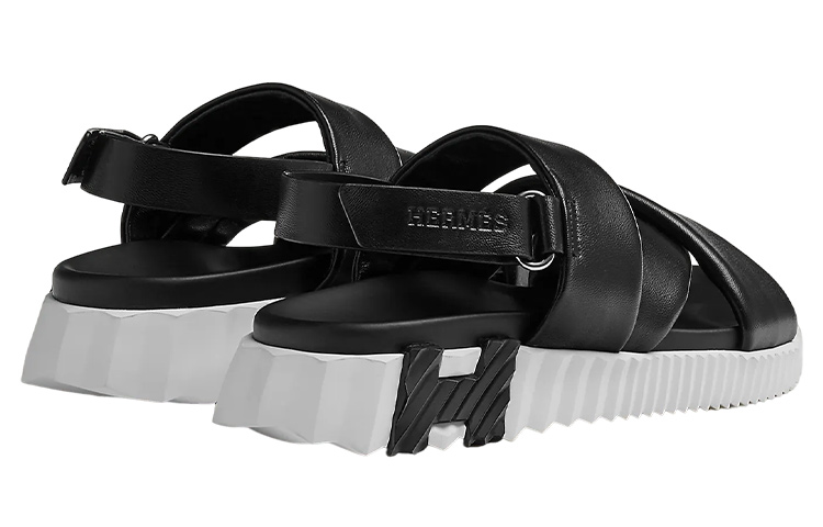 HERMES Electric Beach Sandals Women's Black White купить в интернет-магазине Yoocart с быстрой доставкой по России.