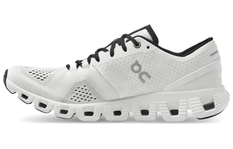 On Running Cloud X White Black Women's