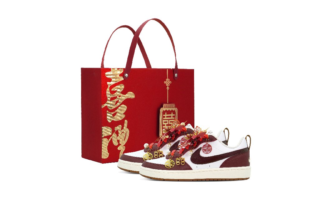 Nike Court Borough 2 Love Forever Anti Slip Wear Resistant Low Top Skateboard Shoes Women's White Red