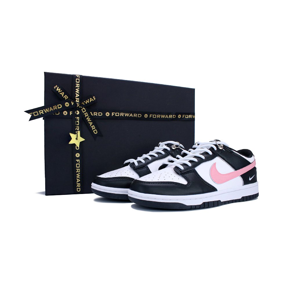 Nike Dunk Skateboard Shoes Women's Low-Top Pink/Black/White
