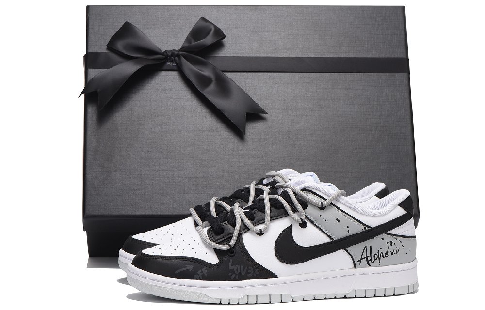 Nike Dunk Low Top Skateboard Shoes GS Black Gray