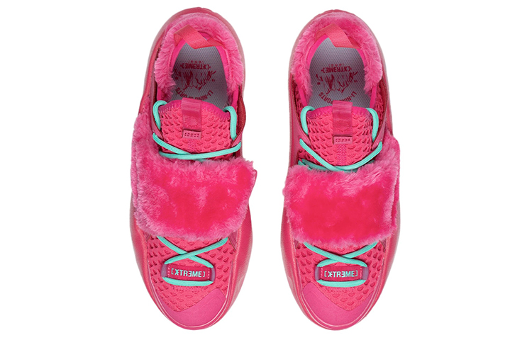 LiNing Cloud Travel Lite Slip Resistant, Abrasion Resistant, Lightweight Low Top Casual Shoes Women's Vibrant Pink купить в интернет-магазине Yoocart с быстрой доставкой по России.