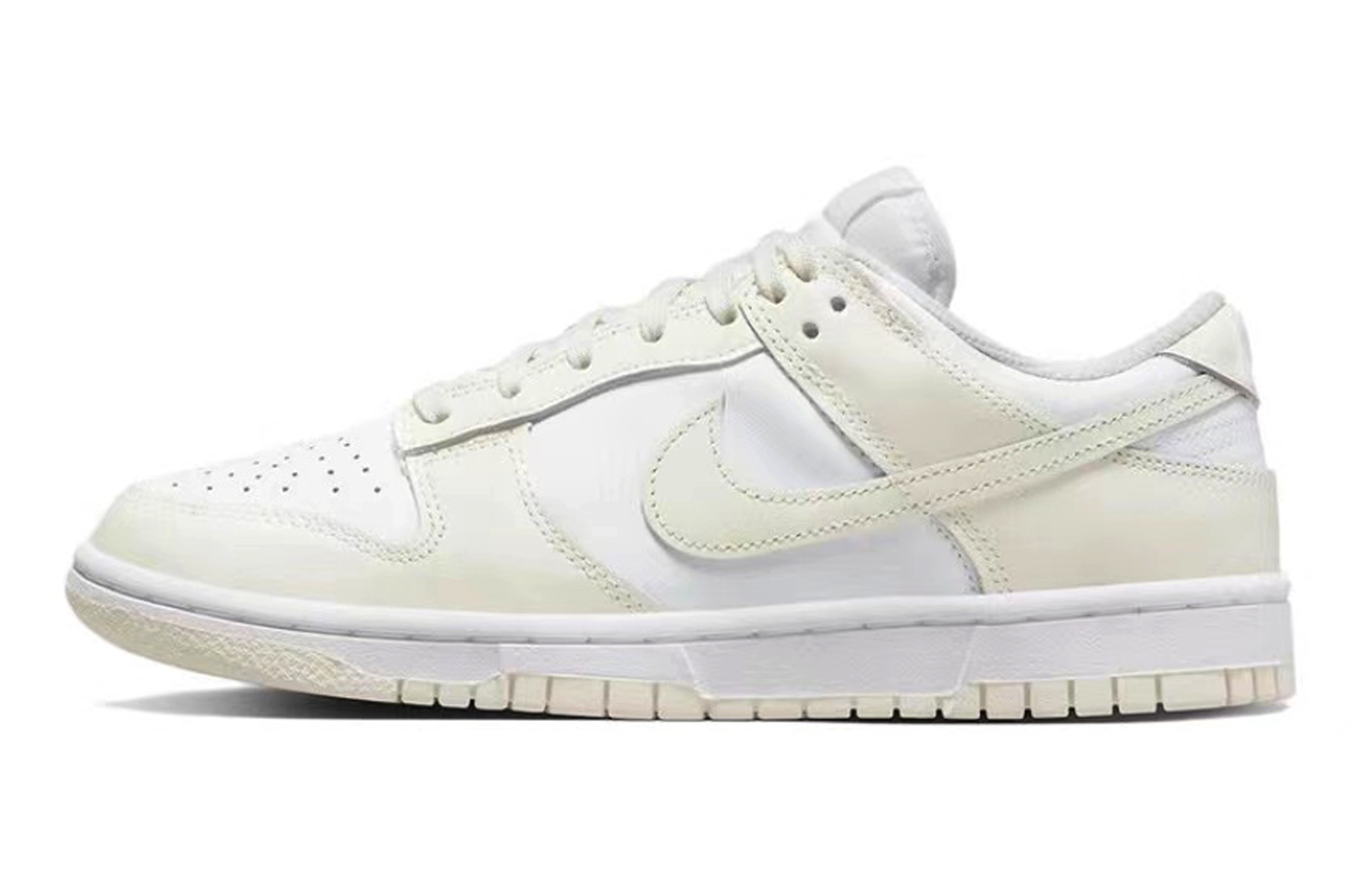 Nike Dunk Low-Top Skateboard Shoes Women's Gray White Yellow купить в интернет-магазине Yoocart с быстрой доставкой по России.